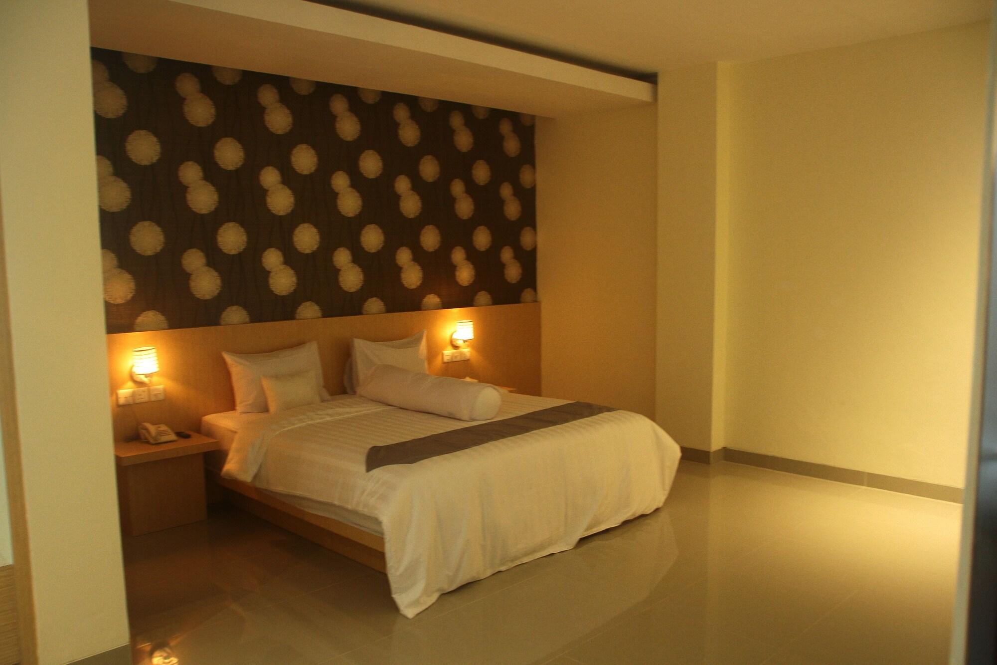 Kaliban Hotel Batam Exterior foto