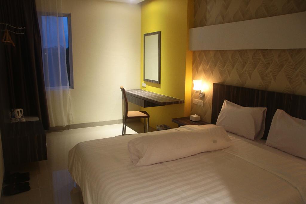 Kaliban Hotel Batam Exterior foto