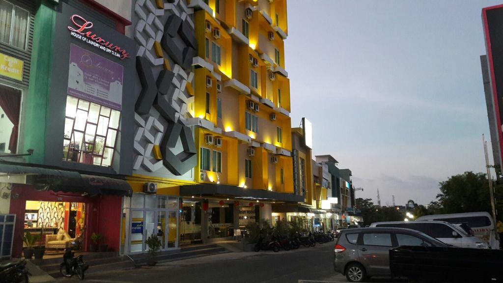 Kaliban Hotel Batam Exterior foto